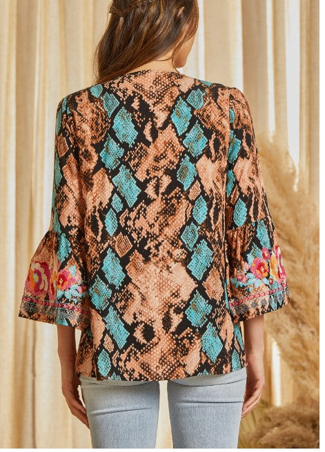 Embroidered 3/4 Sleeve Top in Floral w/Turqoise